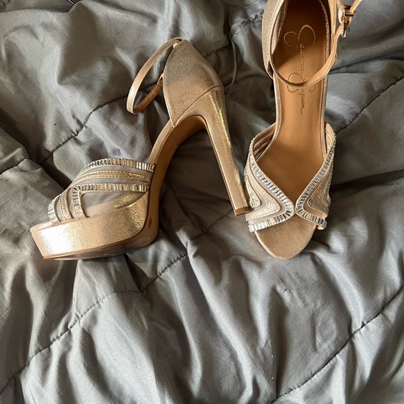 Gold heals - Picture 2 of 2